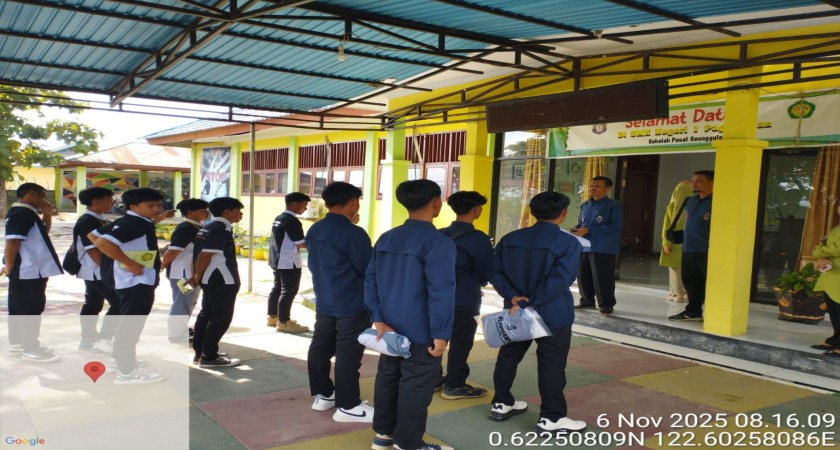 Siswa SMKN 1 Paguyaman Dilepas ke Lokasi PKL
